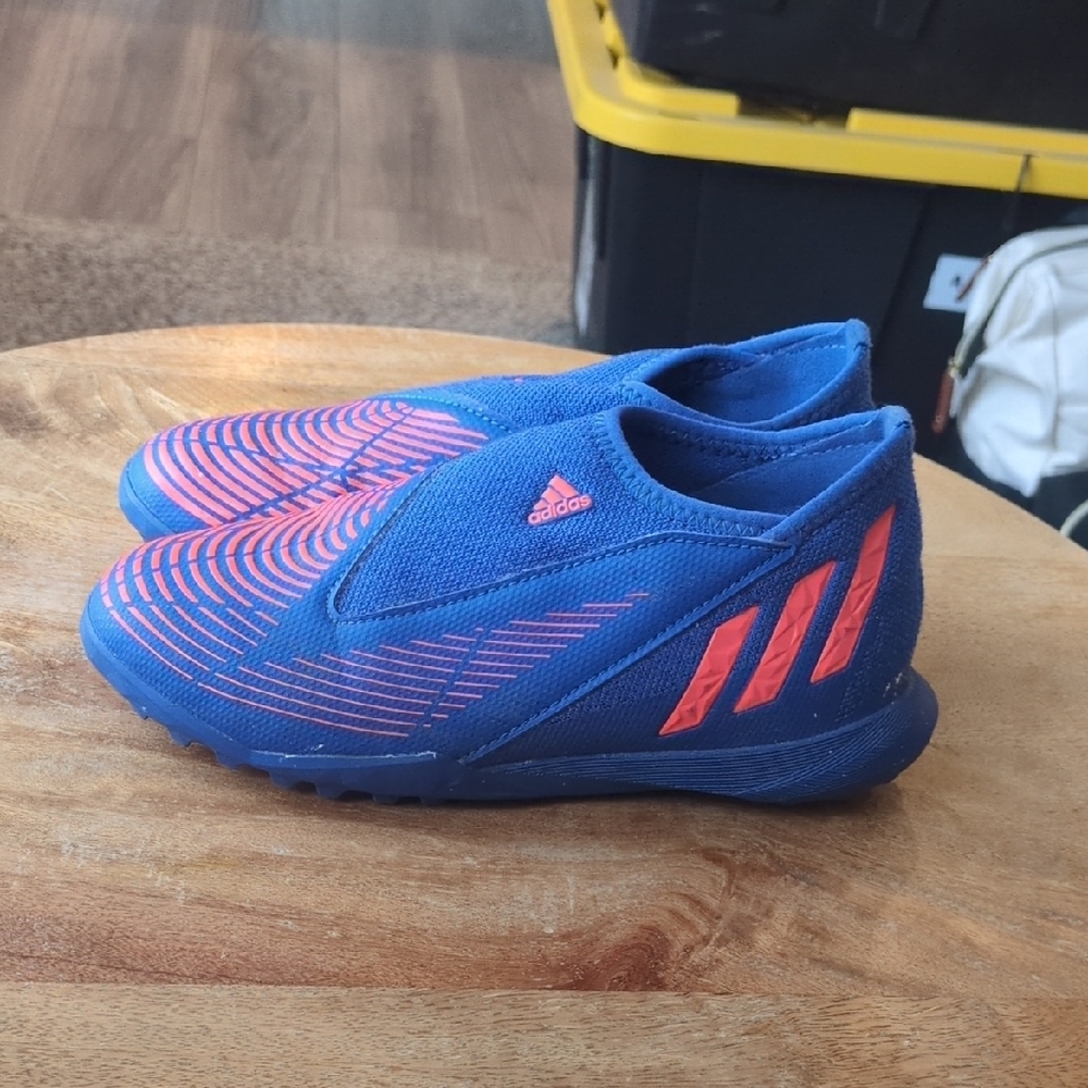 Kids Adidas Predator Soccer Cleats
